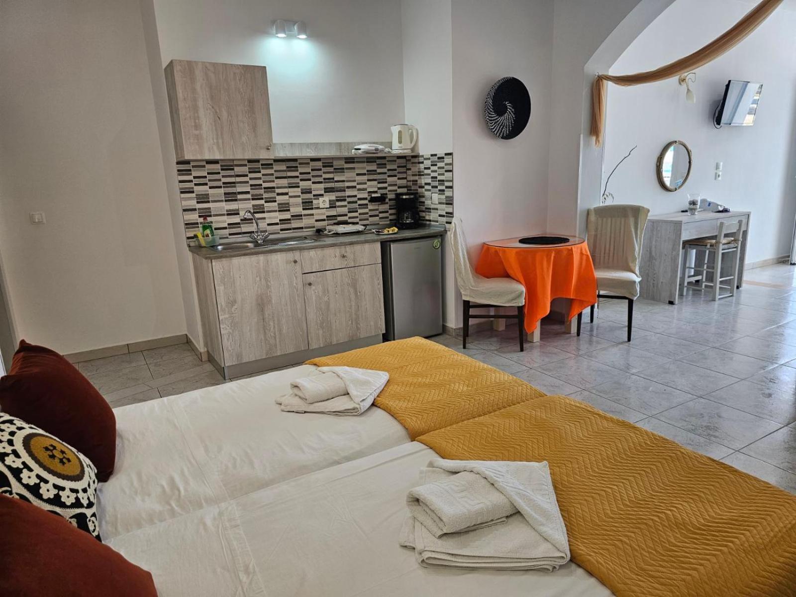 Apollonio Suites & Rooms Faliraki Rhodes ภายนอก รูปภาพ