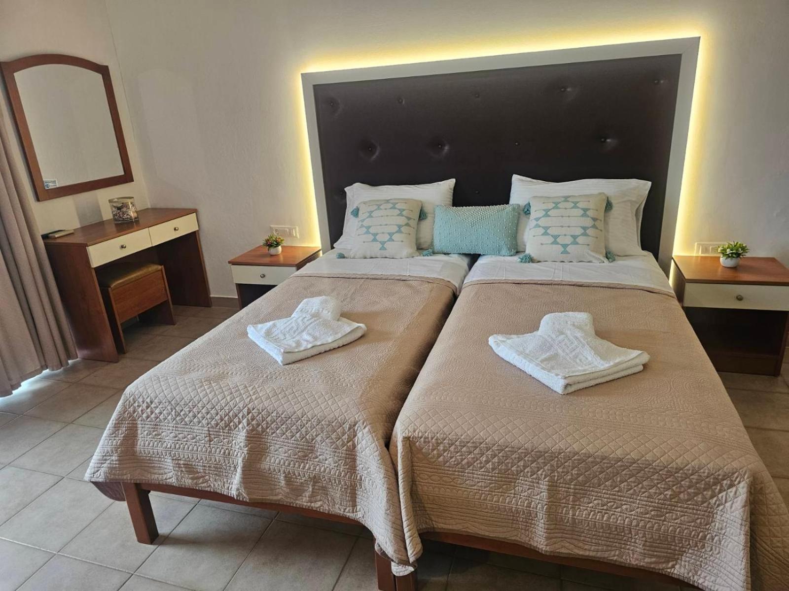 Apollonio Suites & Rooms Faliraki Rhodes ภายนอก รูปภาพ